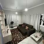 Casa Com Piscina Para 12 Pessoas