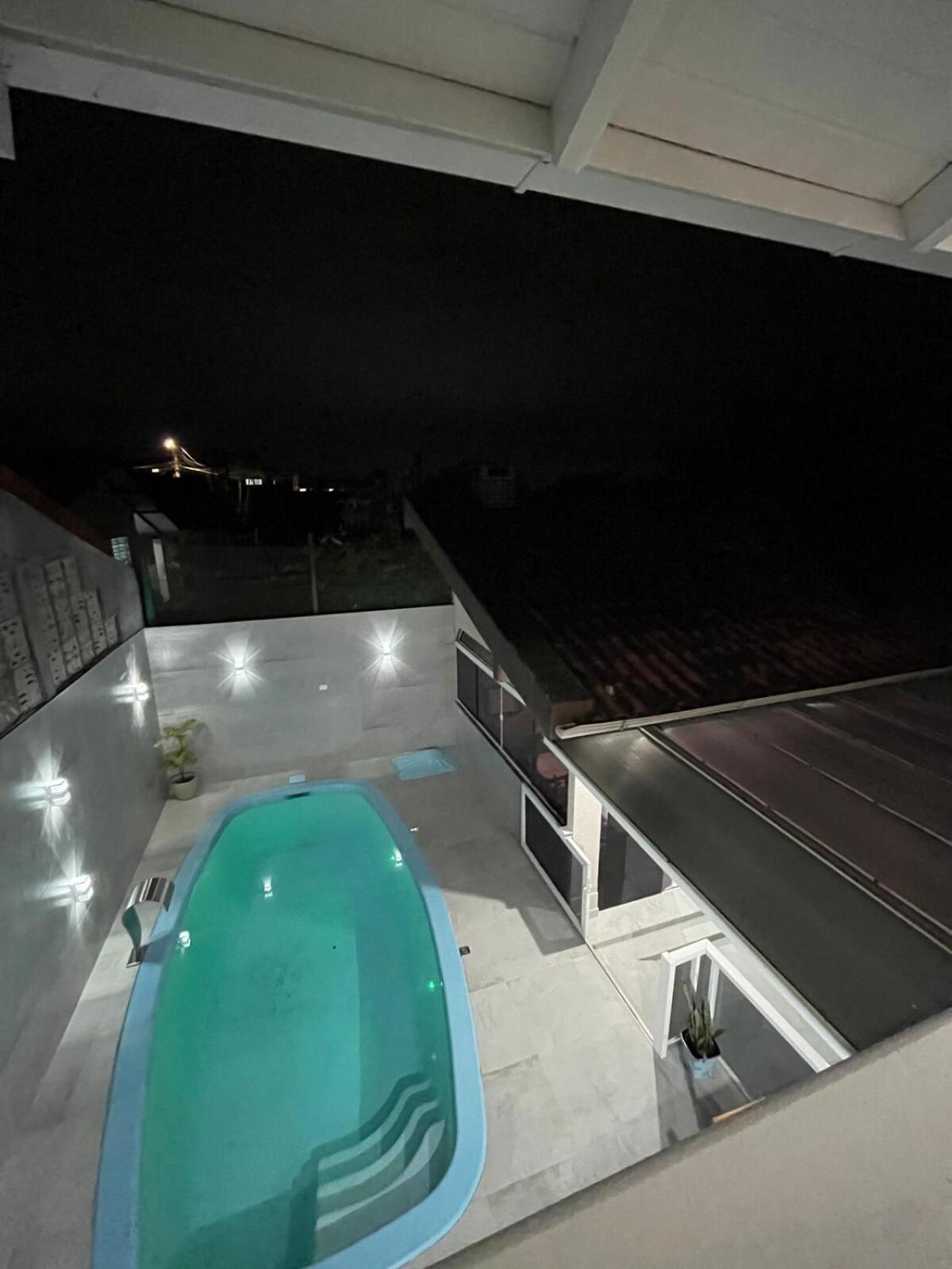 Casa Com Piscina 12 Pessoas *